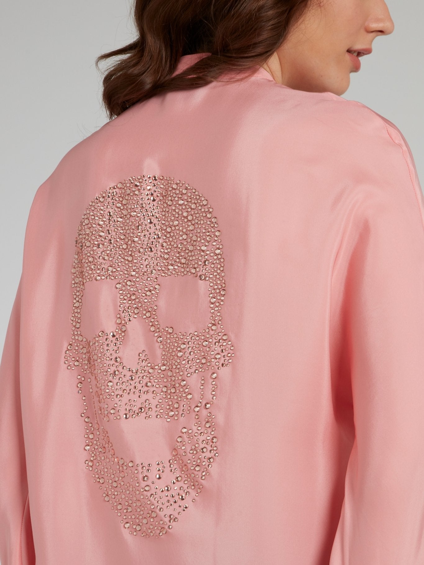 Шелковая блузка с черепом страз на спине