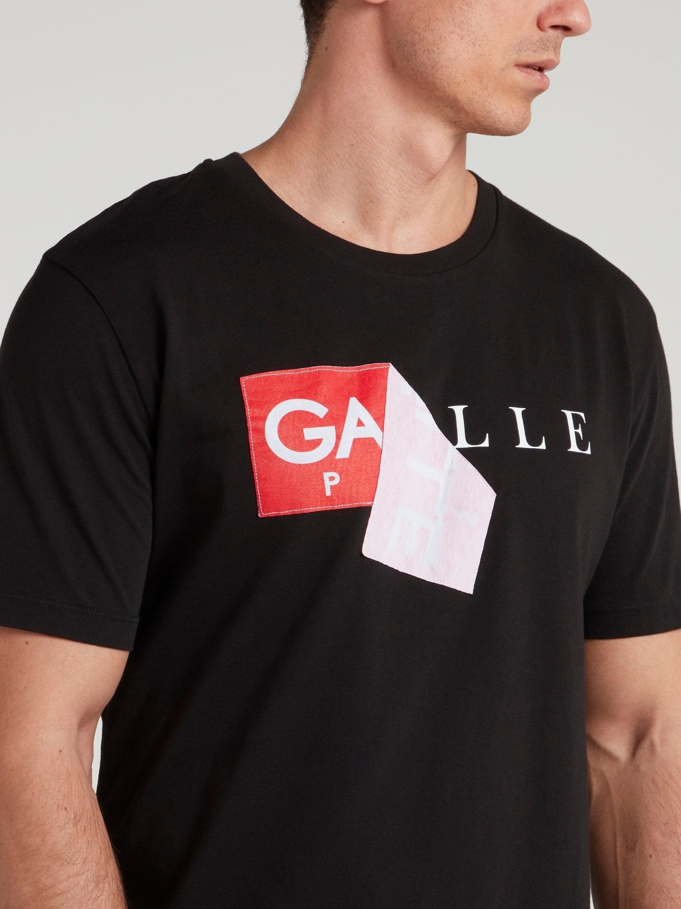 Черная футболка из джерси с логотипом