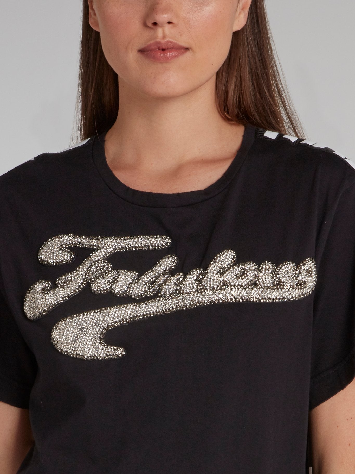 Черное платье-футболка с кружевным краем