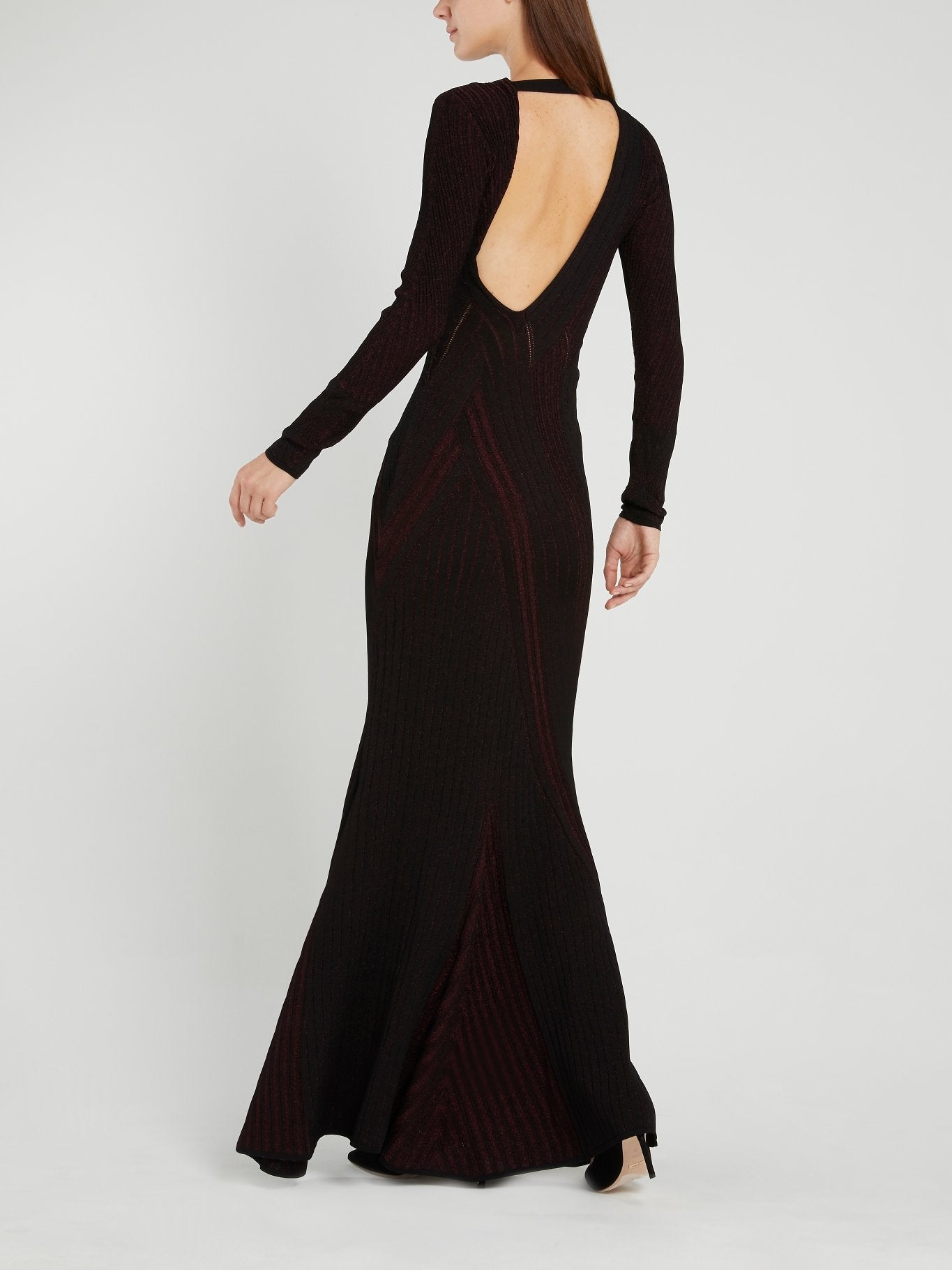 Бордовое вязаное платье с блеском