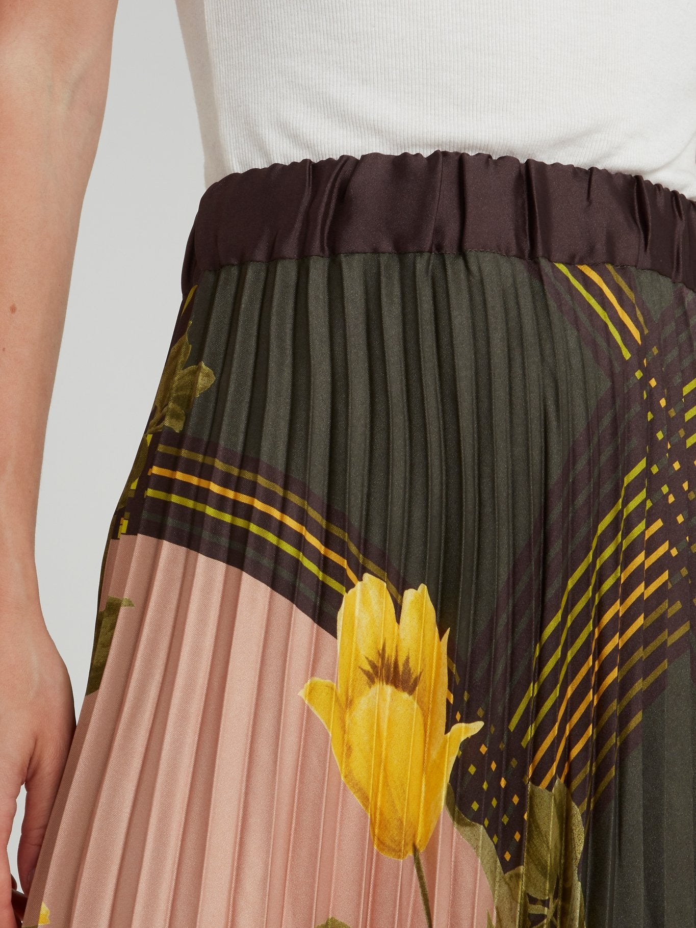 Оливковая плиссированная юбка-макси с цветочным принтом