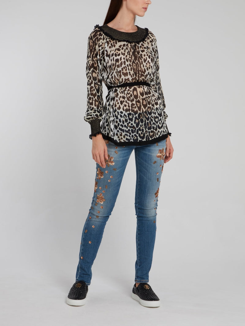 Блузка с леопардовым принтом и блестящими манжетами и воротником