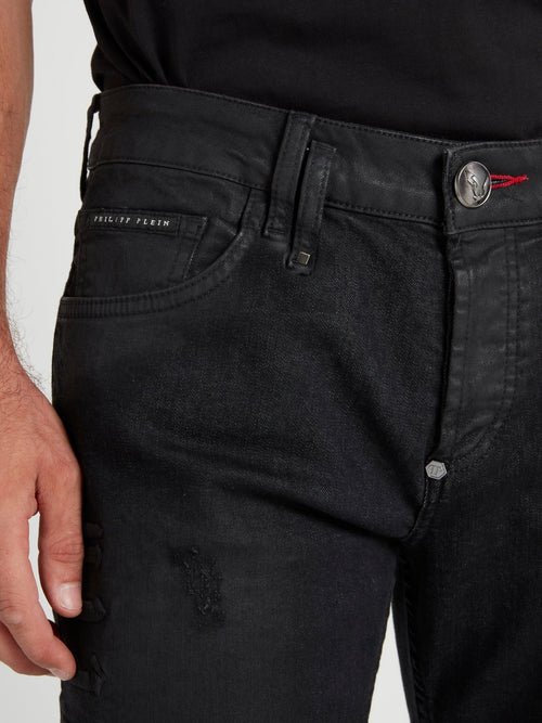 Черные джинсы с вышитым логотипом
