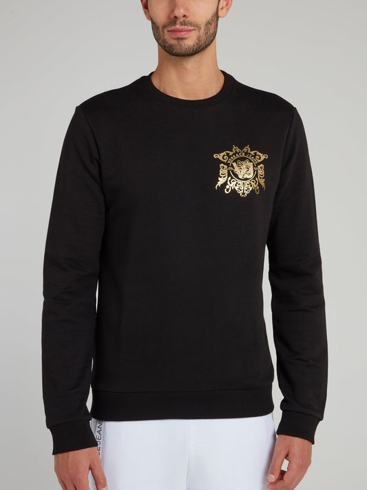 Черный свитер с золотым логотипом