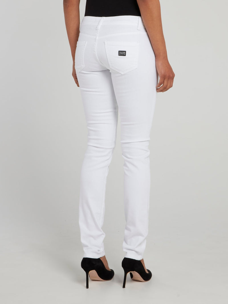 Белые классические джинсы скинни с логотипом