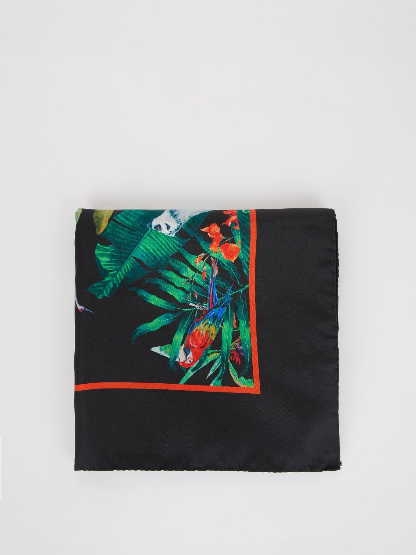 Черный шелковый шарф с принтом "флора и фауна"
