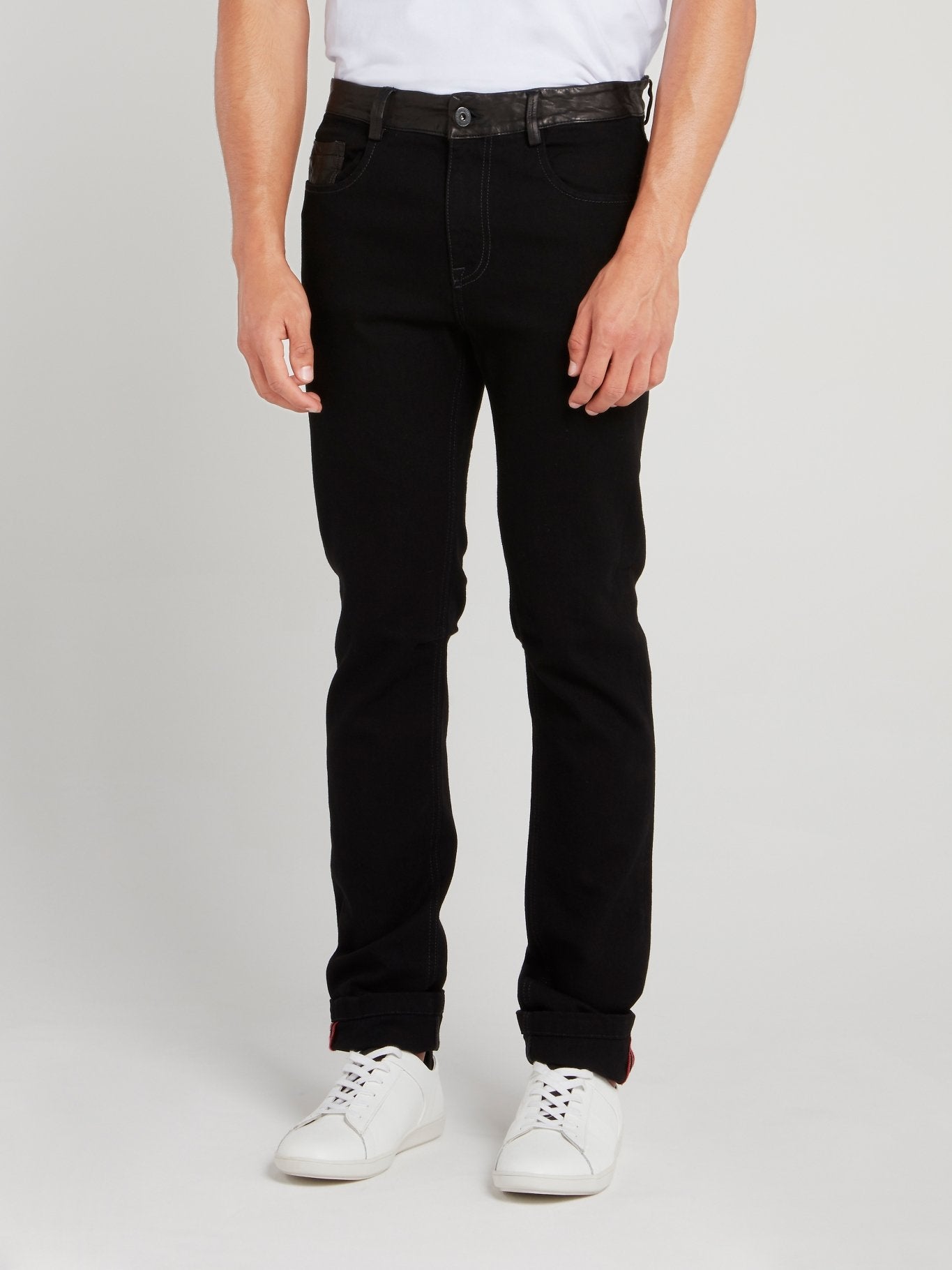 Черные джинсы с кожаными вставками