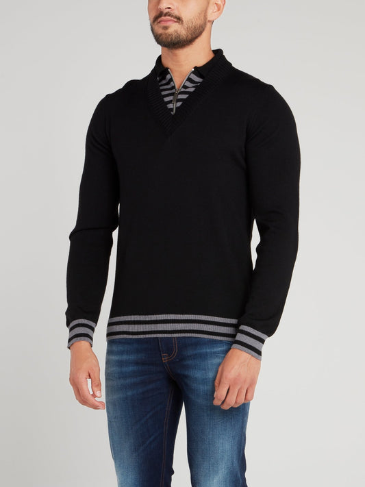 Черный свитер с воротником на молнии и манжетами в полоску