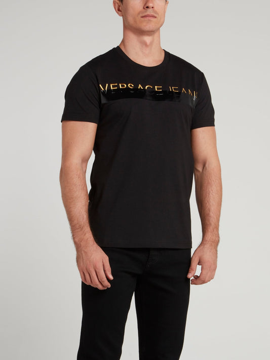 Черная футболка с вышитым логотипом