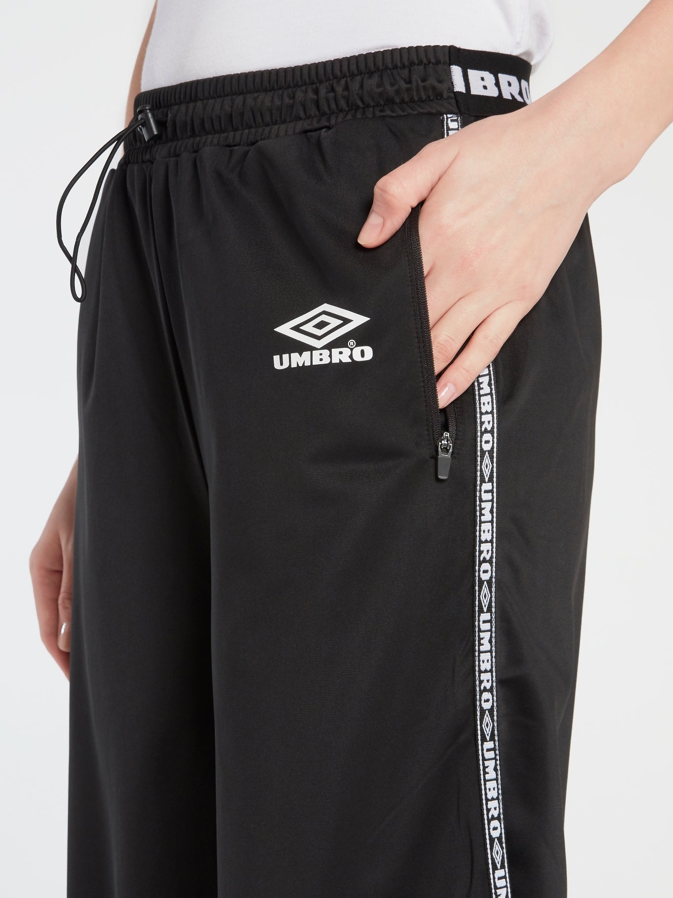 Shop Umbro Zatech Black Drawstring Culottes Online – Maison-B-More