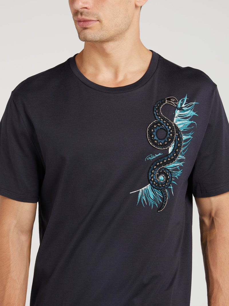 Темно-синяя футболка с изображением змеи и стразами